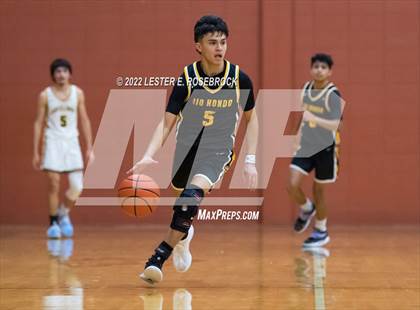 Thumbnail 1 in Crystal City vs. Rio Hondo (UIL 4A Area Playoffs) photogallery.