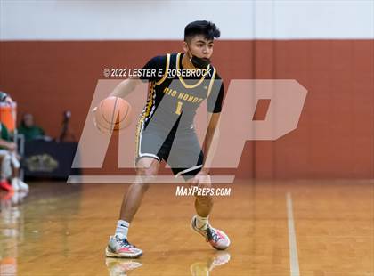 Thumbnail 2 in Crystal City vs. Rio Hondo (UIL 4A Area Playoffs) photogallery.