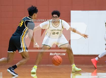 Thumbnail 2 in Crystal City vs. Rio Hondo (UIL 4A Area Playoffs) photogallery.