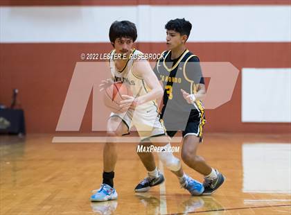 Thumbnail 2 in Crystal City vs. Rio Hondo (UIL 4A Area Playoffs) photogallery.