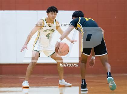 Thumbnail 3 in Crystal City vs. Rio Hondo (UIL 4A Area Playoffs) photogallery.