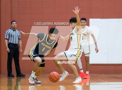 Thumbnail 1 in Crystal City vs. Rio Hondo (UIL 4A Area Playoffs) photogallery.
