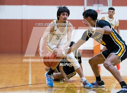 Thumbnail 2 in Crystal City vs. Rio Hondo (UIL 4A Area Playoffs) photogallery.