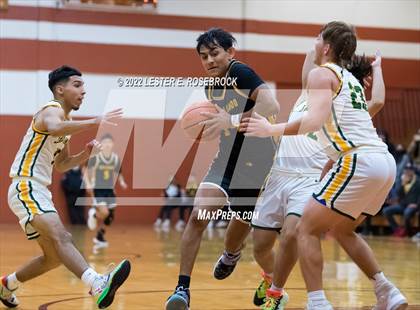 Thumbnail 1 in Crystal City vs. Rio Hondo (UIL 4A Area Playoffs) photogallery.