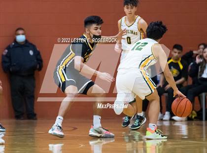 Thumbnail 2 in Crystal City vs. Rio Hondo (UIL 4A Area Playoffs) photogallery.