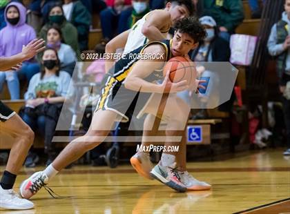 Thumbnail 1 in Crystal City vs. Rio Hondo (UIL 4A Area Playoffs) photogallery.