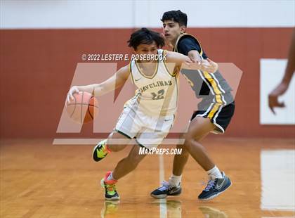Thumbnail 2 in Crystal City vs. Rio Hondo (UIL 4A Area Playoffs) photogallery.