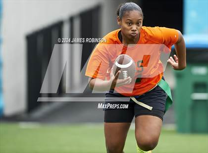 Thumbnail 1 in Stanton vs FAMU DRS (Jaguars Preseason Classic) photogallery.