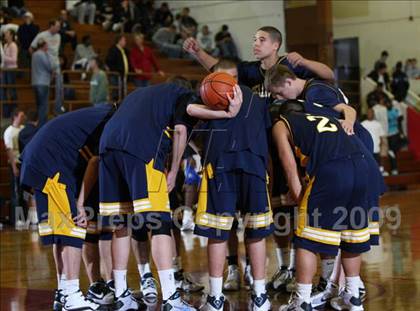 Thumbnail 1 in Windward vs. Bellevue (MaxPreps Holiday Classic) photogallery.