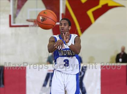 Thumbnail 2 in Windward vs. Bellevue (MaxPreps Holiday Classic) photogallery.