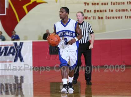 Thumbnail 2 in Windward vs. Bellevue (MaxPreps Holiday Classic) photogallery.
