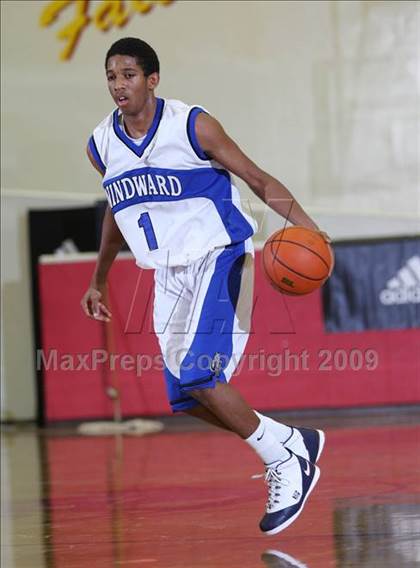 Thumbnail 3 in Windward vs. Bellevue (MaxPreps Holiday Classic) photogallery.