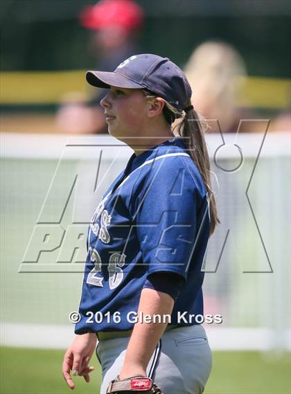 Thumbnail 2 in West Essex vs. Middletown South photogallery.