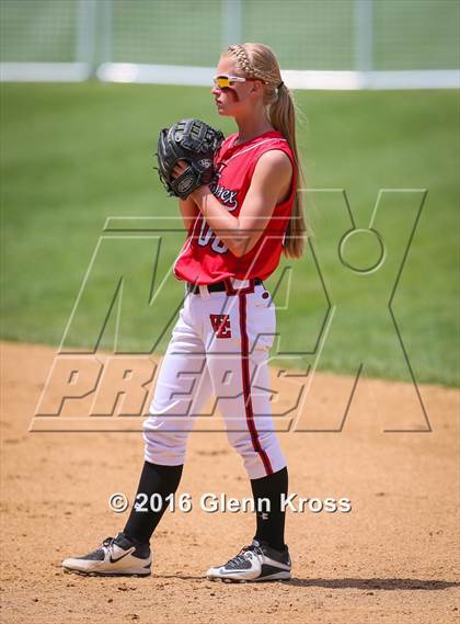 Thumbnail 2 in West Essex vs. Middletown South photogallery.