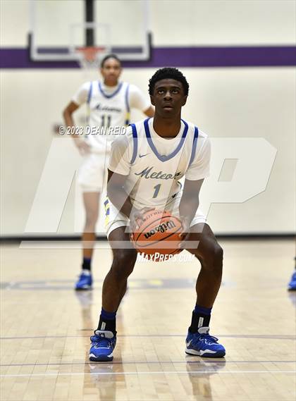 Thumbnail 2 in St. Francis de Sales vs Farragut (Bob Hambric Shootout) photogallery.
