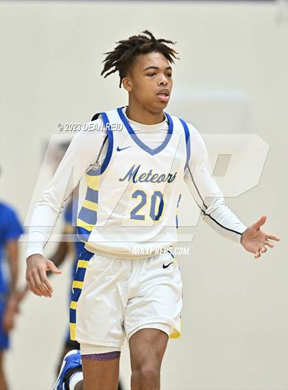 Thumbnail 3 in St. Francis de Sales vs Farragut (Bob Hambric Shootout) photogallery.