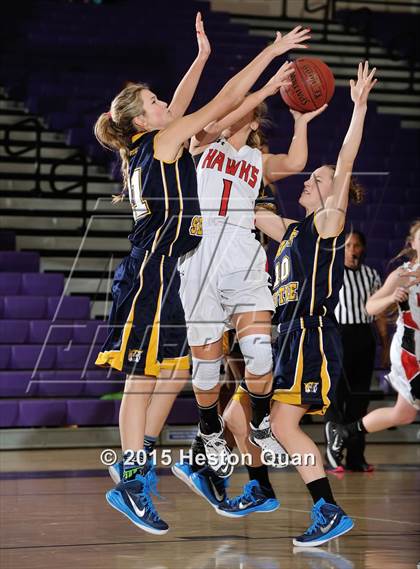Thumbnail 2 in Alta vs West Seattle (MaxPreps Holiday Classic) photogallery.