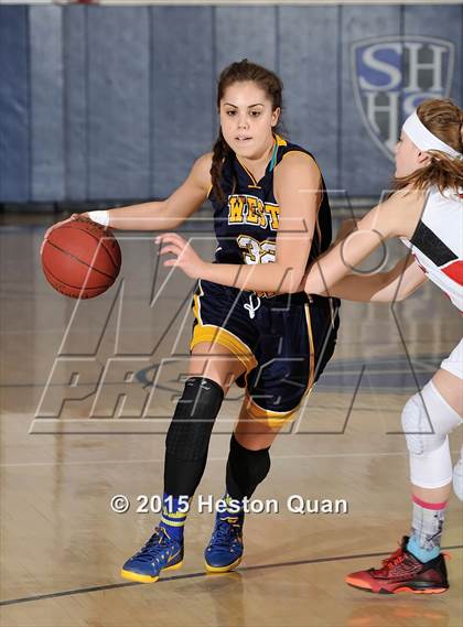Thumbnail 2 in Alta vs West Seattle (MaxPreps Holiday Classic) photogallery.