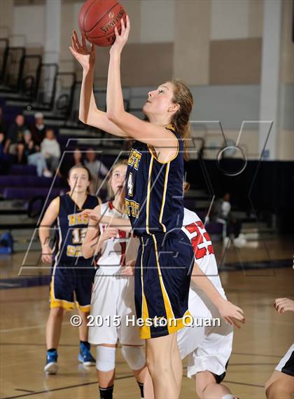 Thumbnail 3 in Alta vs West Seattle (MaxPreps Holiday Classic) photogallery.