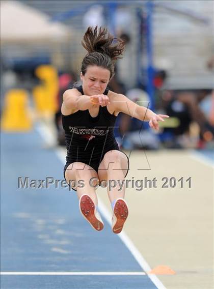 Thumbnail 1 in NCHSAA 4A Track & Field Championships photogallery.