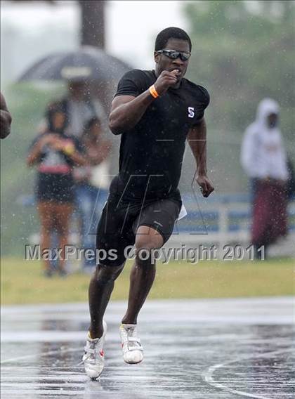 Thumbnail 2 in NCHSAA 4A Track & Field Championships photogallery.