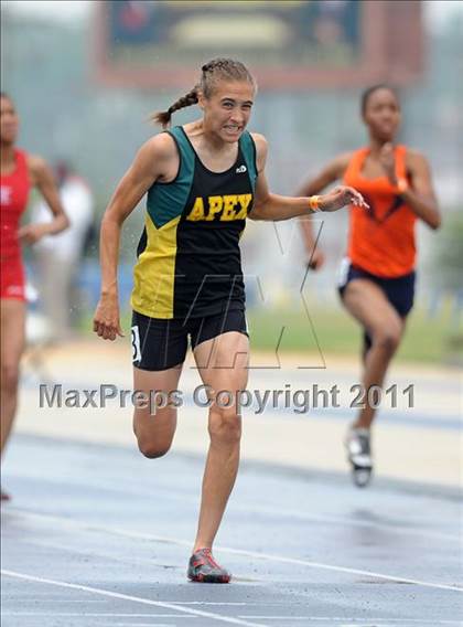 Thumbnail 2 in NCHSAA 4A Track & Field Championships photogallery.