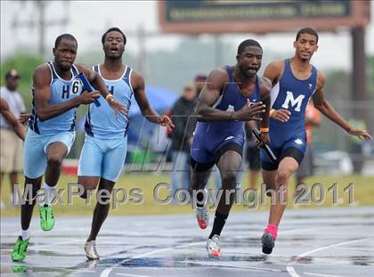 Thumbnail 1 in NCHSAA 4A Track & Field Championships photogallery.