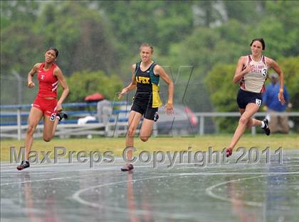 Thumbnail 3 in NCHSAA 4A Track & Field Championships photogallery.