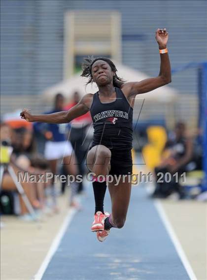 Thumbnail 2 in NCHSAA 4A Track & Field Championships photogallery.