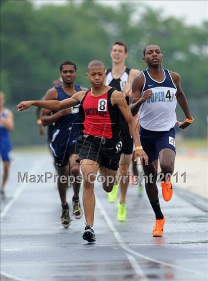 Thumbnail 2 in NCHSAA 4A Track & Field Championships photogallery.