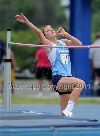 Thumbnail 1 in NCHSAA 4A Track & Field Championships photogallery.