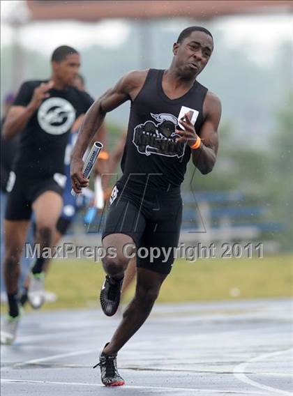 Thumbnail 3 in NCHSAA 4A Track & Field Championships photogallery.