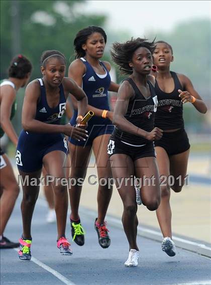 Thumbnail 2 in NCHSAA 4A Track & Field Championships photogallery.