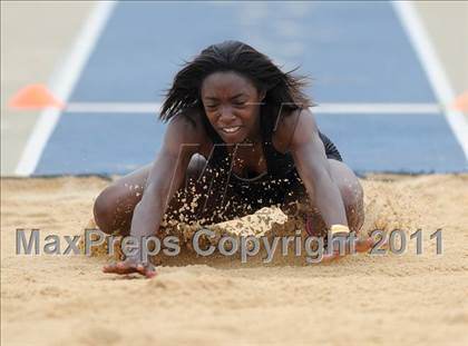 Thumbnail 1 in NCHSAA 4A Track & Field Championships photogallery.