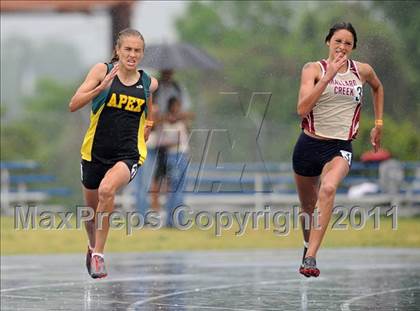 Thumbnail 1 in NCHSAA 4A Track & Field Championships photogallery.