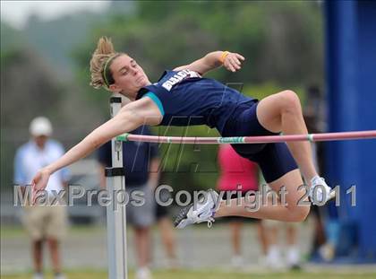 Thumbnail 2 in NCHSAA 4A Track & Field Championships photogallery.