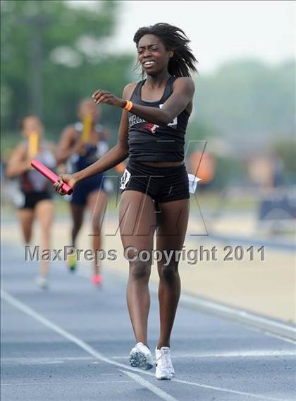 Thumbnail 2 in NCHSAA 4A Track & Field Championships photogallery.