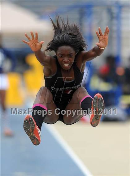 Thumbnail 2 in NCHSAA 4A Track & Field Championships photogallery.