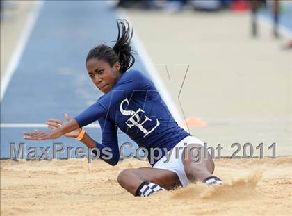 Thumbnail 2 in NCHSAA 4A Track & Field Championships photogallery.