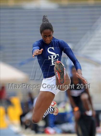 Thumbnail 3 in NCHSAA 4A Track & Field Championships photogallery.