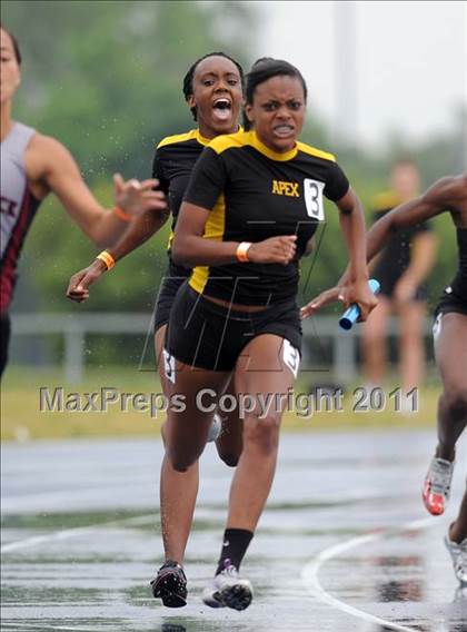 Thumbnail 2 in NCHSAA 4A Track & Field Championships photogallery.