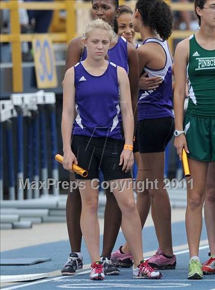 Thumbnail 1 in NCHSAA 4A Track & Field Championships photogallery.