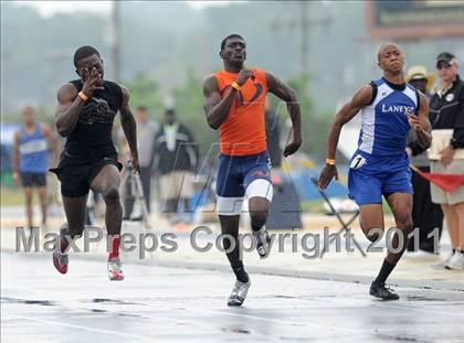 Thumbnail 3 in NCHSAA 4A Track & Field Championships photogallery.