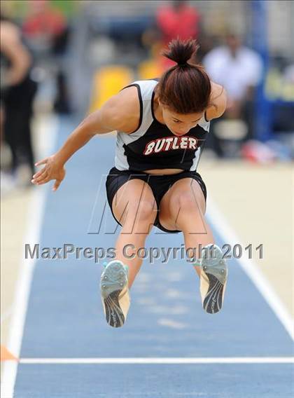 Thumbnail 3 in NCHSAA 4A Track & Field Championships photogallery.