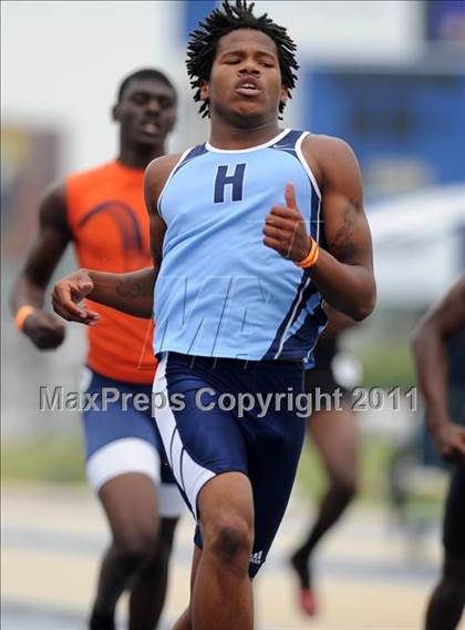 Thumbnail 1 in NCHSAA 4A Track & Field Championships photogallery.