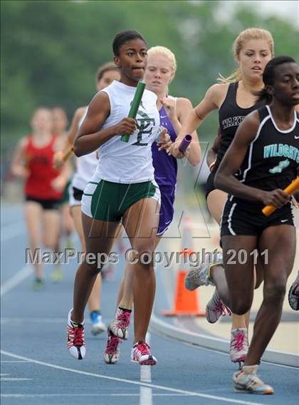 Thumbnail 2 in NCHSAA 4A Track & Field Championships photogallery.