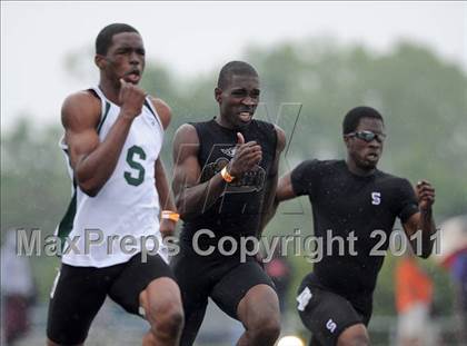 Thumbnail 2 in NCHSAA 4A Track & Field Championships photogallery.