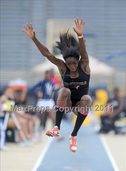 Thumbnail 3 in NCHSAA 4A Track & Field Championships photogallery.
