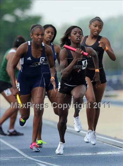 Thumbnail 3 in NCHSAA 4A Track & Field Championships photogallery.