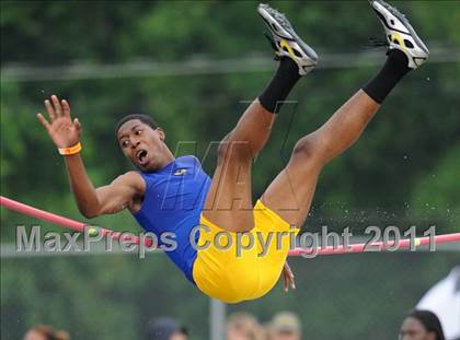Thumbnail 2 in NCHSAA 4A Track & Field Championships photogallery.